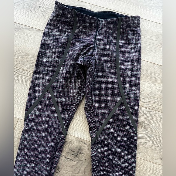 Nike Black and Gray Leggings - Picture 2 of 6